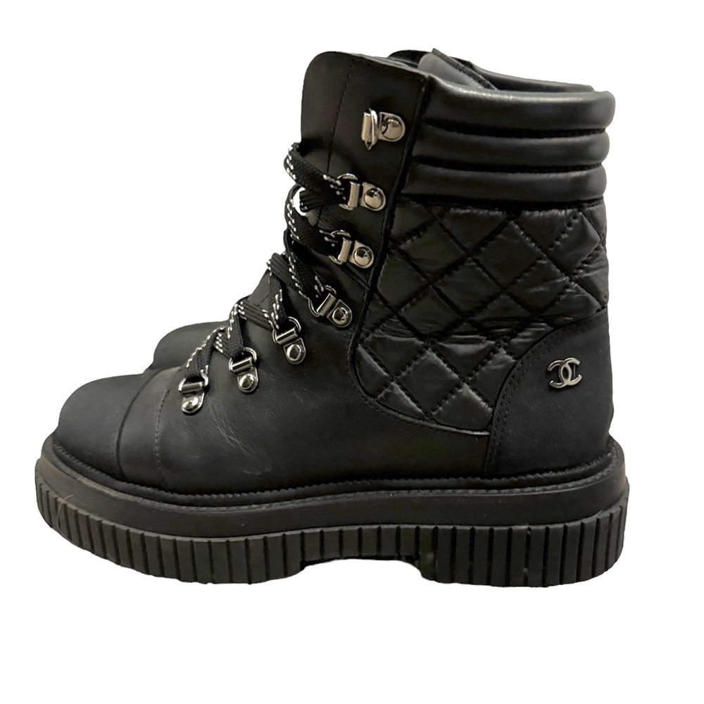 Women’s 2021 CHANEL Lace Up Combat Boots 2021 37 7 - Picture 2 of 12